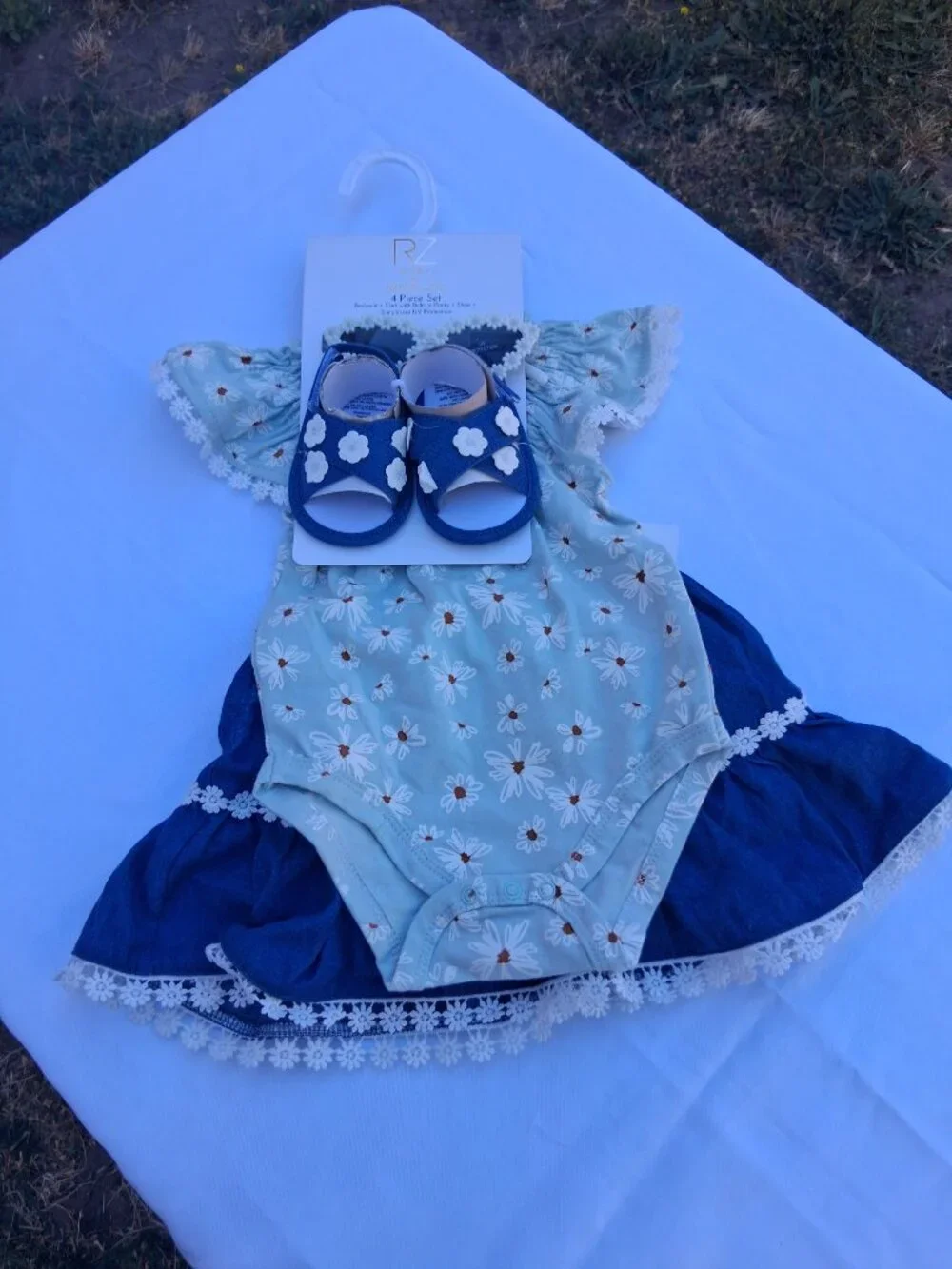 Baby by Rachel Zoe Baby Girl 4-Piece Daisy Outfit Set – Size 6-9M